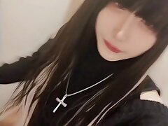 fQaWIxPi Bold Drunk Japanese Woman Thrills Crowd in Public Encounter